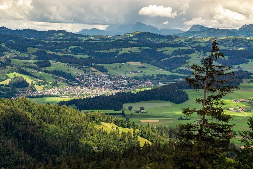 World's best airport perks
Nature, Landscape, Mountains, Trees, Bushes, Clouds, Rocks, Hills