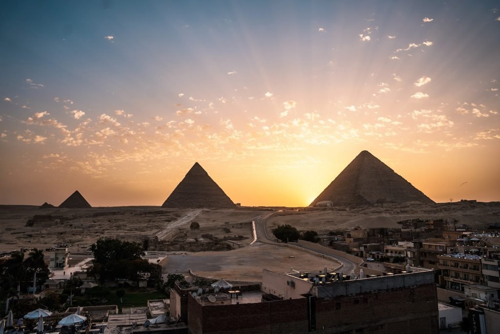 the three pyramids if Giza